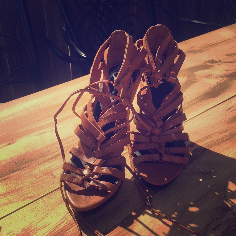Lace Heals